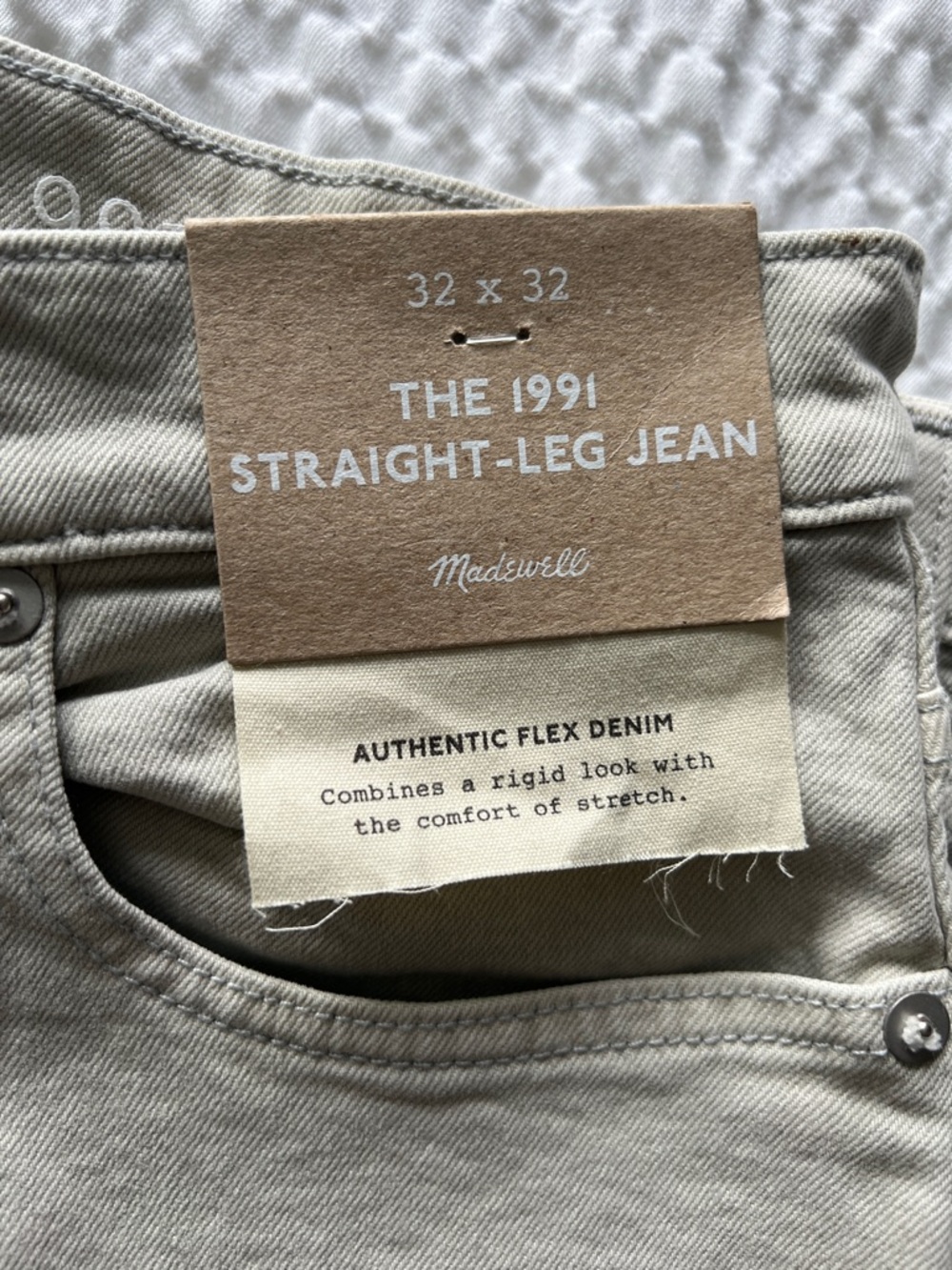 Madewell 1991 Straight-Leg Jeans in Feather Gray. Size 32 x 32 - Picture 2 of 5